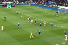 埃泽首发太亮眼：3次过人+助攻哲凯，上位主力。取代马丁内利！